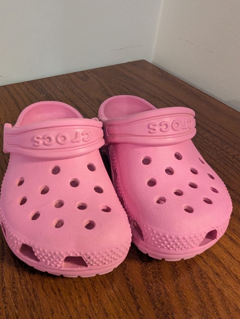 Crocs Classic Clog Kids' Sandals Pink Toddler Size C7 Like New - Picture 9 of 15